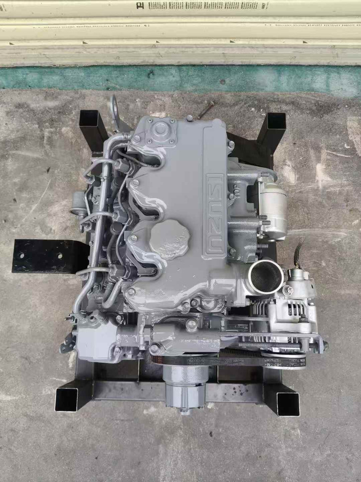 Isuzu 3LB1 - Engine for Excavator: picture 3 Isuzu 3LB1 - Engine for Excavator: picture 3