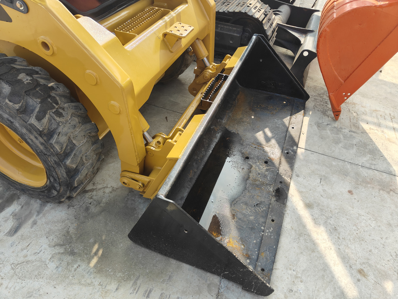 CATERPILLAR Used skid-steer CAT246D - Skid steer loader: picture 4 CATERPILLAR Used skid-steer CAT246D - Skid steer loader: picture 4