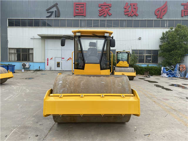 China Made Small Size Road Roller , Brand New Roller , New Compactor Machines - Road roller: picture 2 China Made Small Size Road Roller , Brand New Roller , New Compactor Machines - Road roller: picture 2