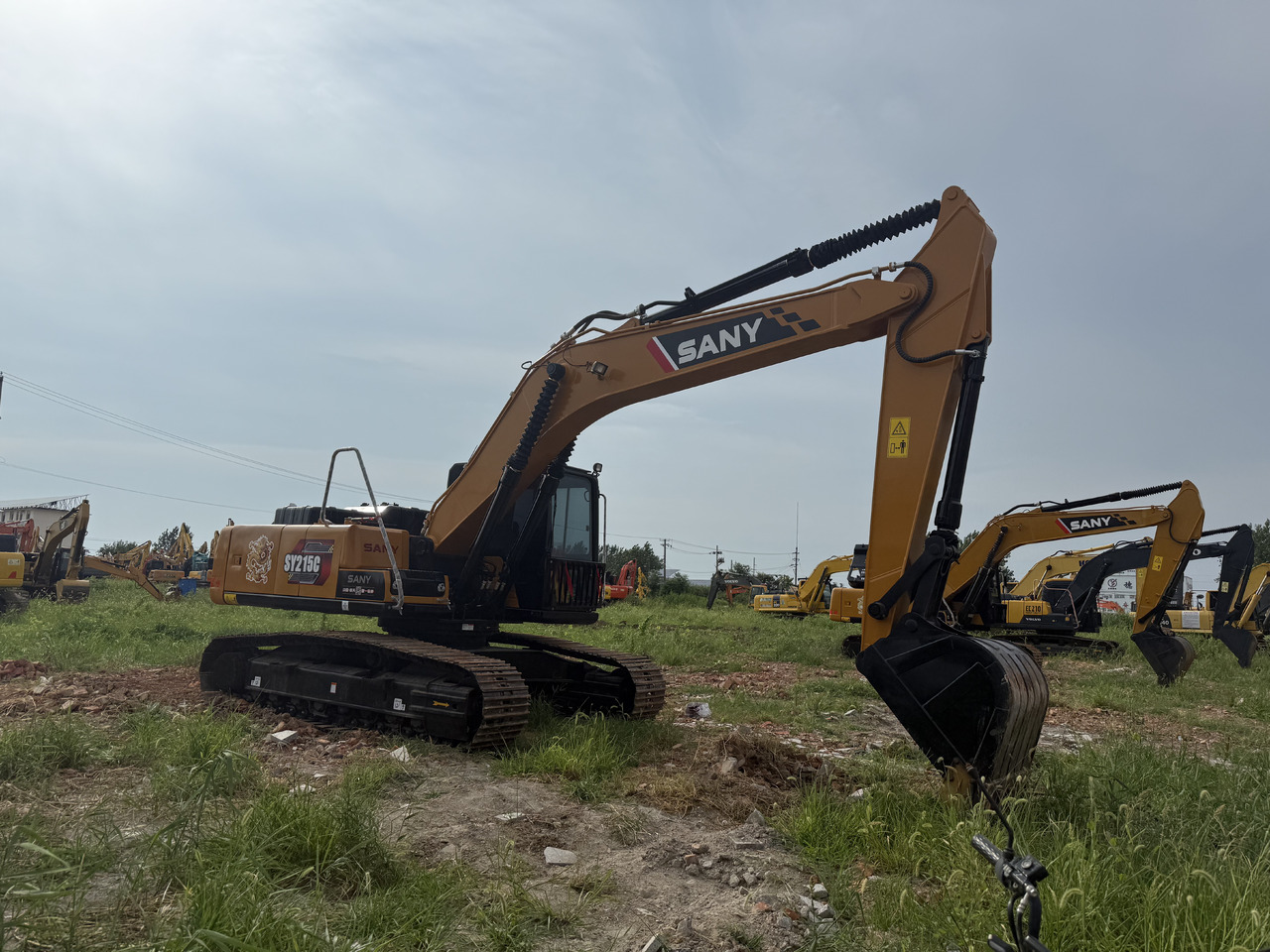 SANY Used excavator High Quality hotsale SANY SY215C - Construction machinery: picture 3 SANY Used excavator High Quality hotsale SANY SY215C - Construction machinery: picture 3