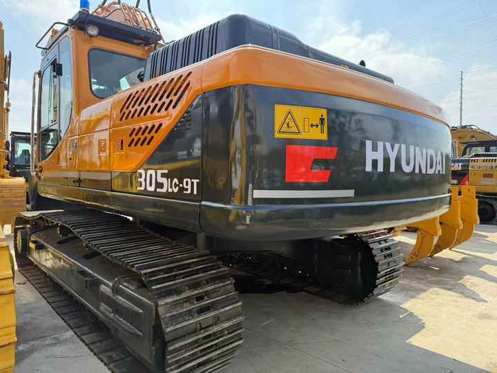 Excellent Condition Korea Brand Hyundai 305-9 30tondCrawler Digger for Sale Used hyundai 150-9 220-9 225-9 305-9 Excavator - Excavator: picture 2 Excellent Condition Korea Brand Hyundai 305-9 30tondCrawler Digger for Sale Used hyundai 150-9 220-9 225-9 305-9 Excavator - Excavator: picture 2