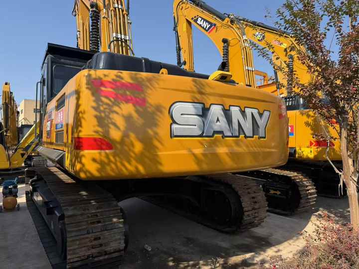 Used SANY SY235H Excavator 23Ton Crawler Excavator Second Hand  Excavator Sany 215 235 245 Hydraulic Machinery - Crawler excavator: picture 4 Used SANY SY235H Excavator 23Ton Crawler Excavator Second Hand  Excavator Sany 215 235 245 Hydraulic Machinery - Crawler excavator: picture 4