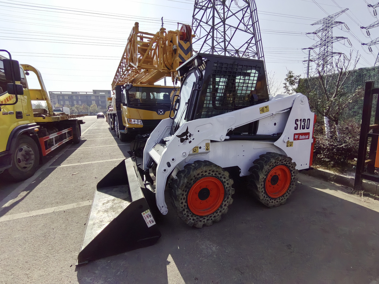 BOBCAT S130 - Skid steer loader: picture 1 BOBCAT S130 - Skid steer loader: picture 1