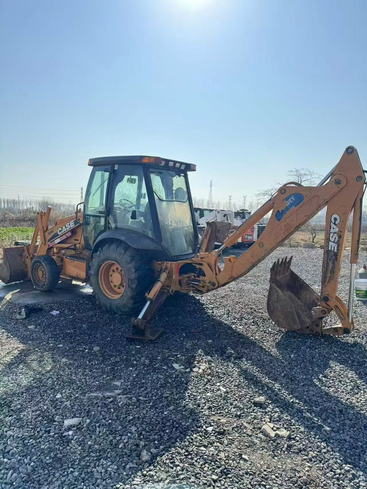 CASE 580M - Backhoe loader: picture 4 CASE 580M - Backhoe loader: picture 4