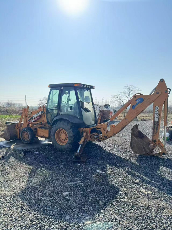 CASE 580M - Backhoe loader: picture 1 CASE 580M - Backhoe loader: picture 1