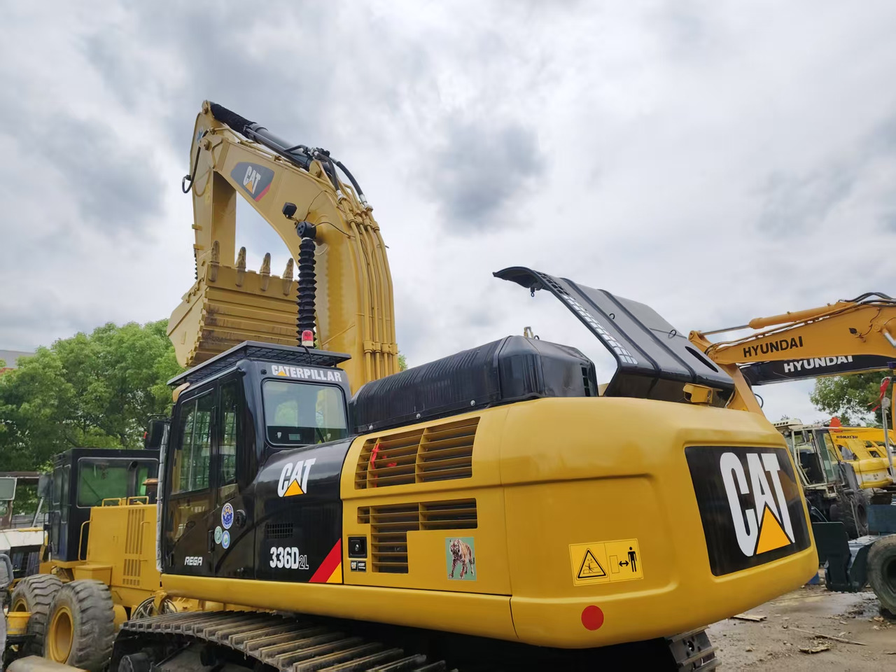 CATERPILLAR 336D2 - Crawler excavator: picture 1 CATERPILLAR 336D2 - Crawler excavator: picture 1