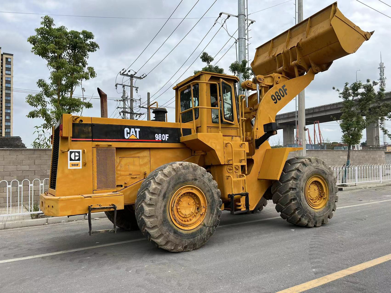 CATERPILLAR 980F - Crawler loader: picture 3 CATERPILLAR 980F - Crawler loader: picture 3