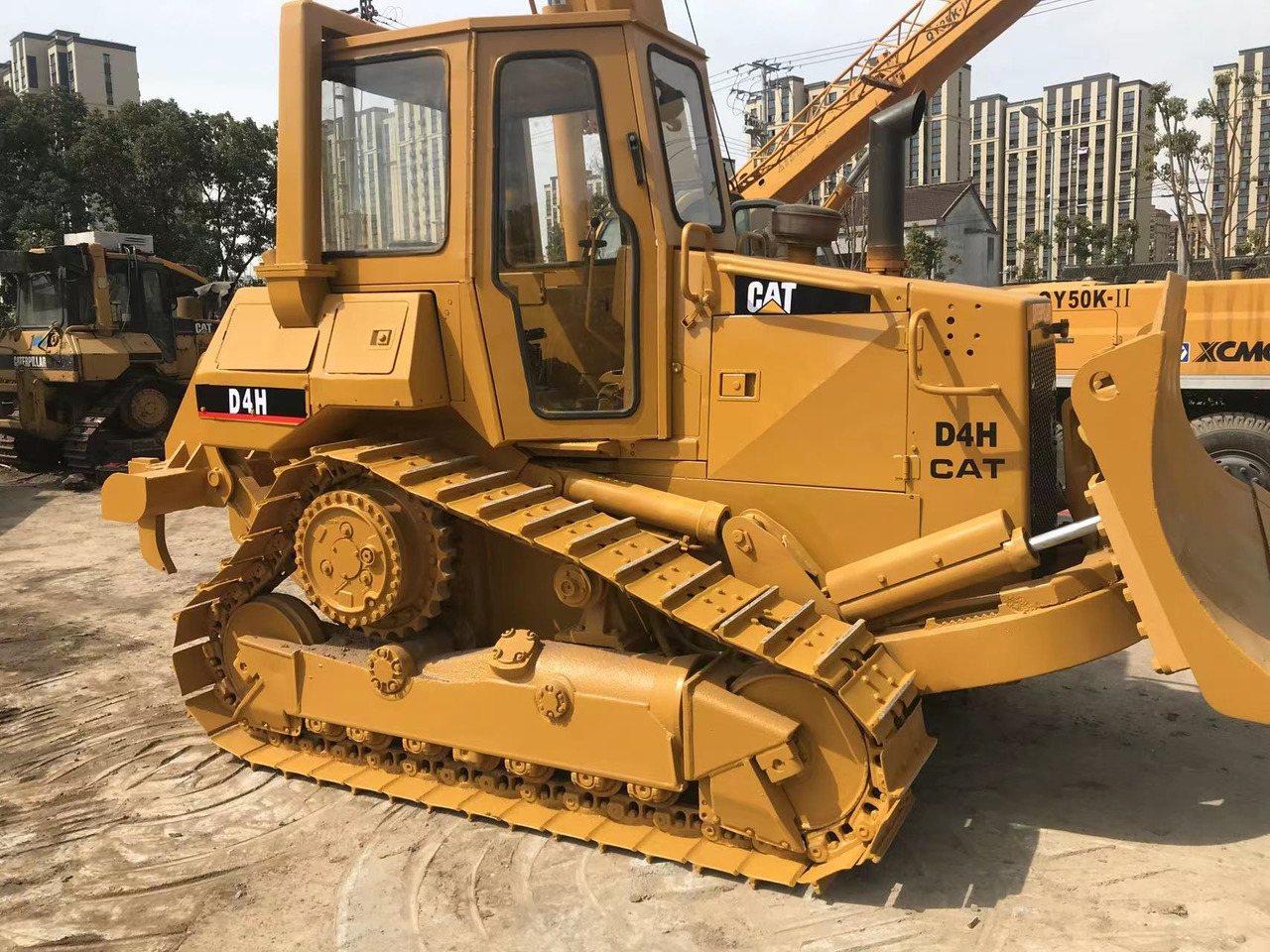 CATERPILLAR D4H - Bulldozer: picture 4 CATERPILLAR D4H - Bulldozer: picture 4