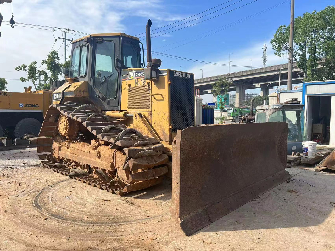 CATERPILLAR D5M - Bulldozer: picture 3 CATERPILLAR D5M - Bulldozer: picture 3