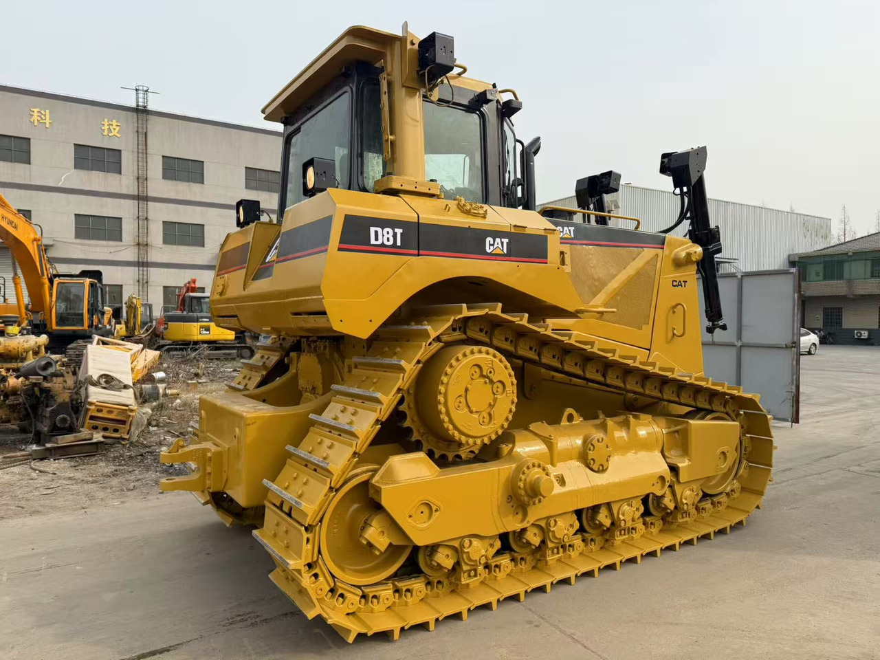 CATERPILLAR D8T - Bulldozer: picture 4 CATERPILLAR D8T - Bulldozer: picture 4