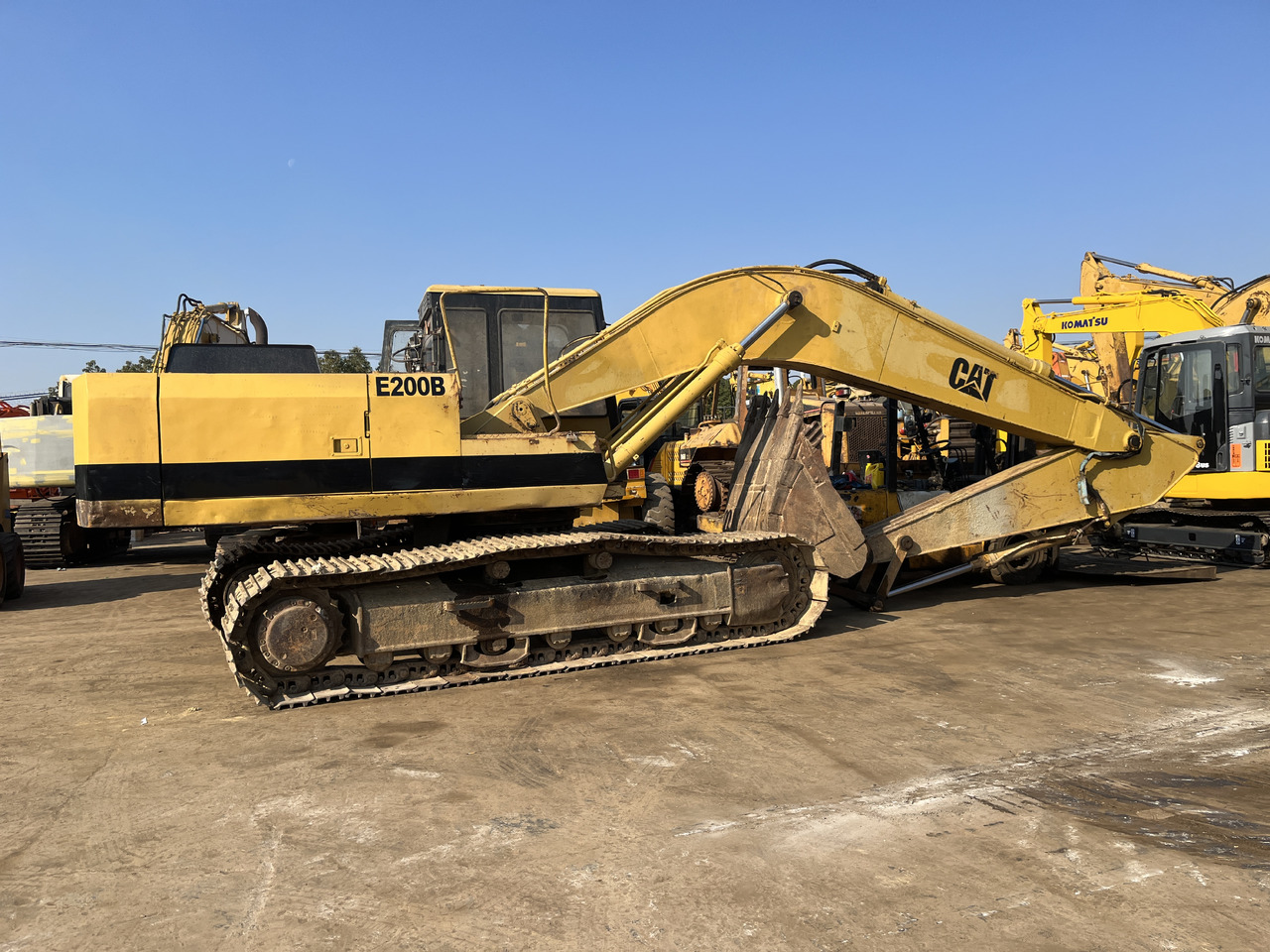 CATERPILLAR E200 - Crawler excavator: picture 1 CATERPILLAR E200 - Crawler excavator: picture 1