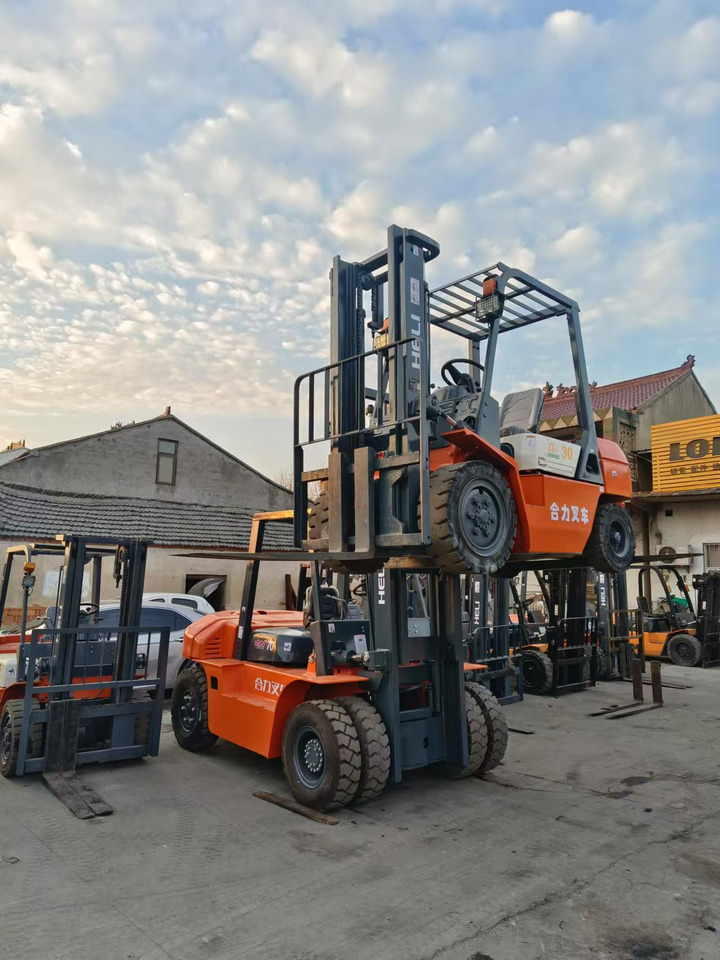 HELI 7-ton - Diesel forklift: picture 4 HELI 7-ton - Diesel forklift: picture 4