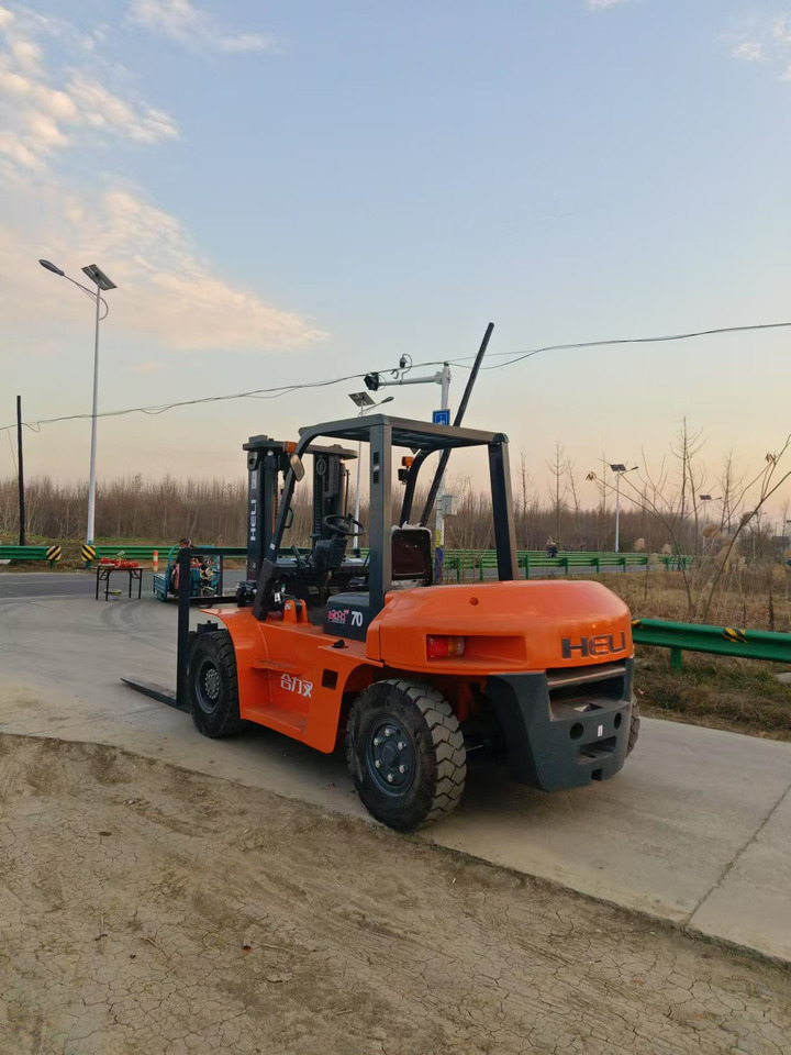 HELI 7-ton - Diesel forklift: picture 1 HELI 7-ton - Diesel forklift: picture 1