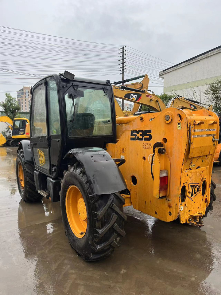 JCB 535 - Telescopic handler: picture 3 JCB 535 - Telescopic handler: picture 3
