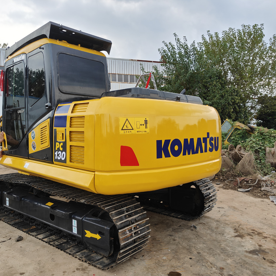 KOMATSU PC130-7 - Crawler excavator: picture 2 KOMATSU PC130-7 - Crawler excavator: picture 2