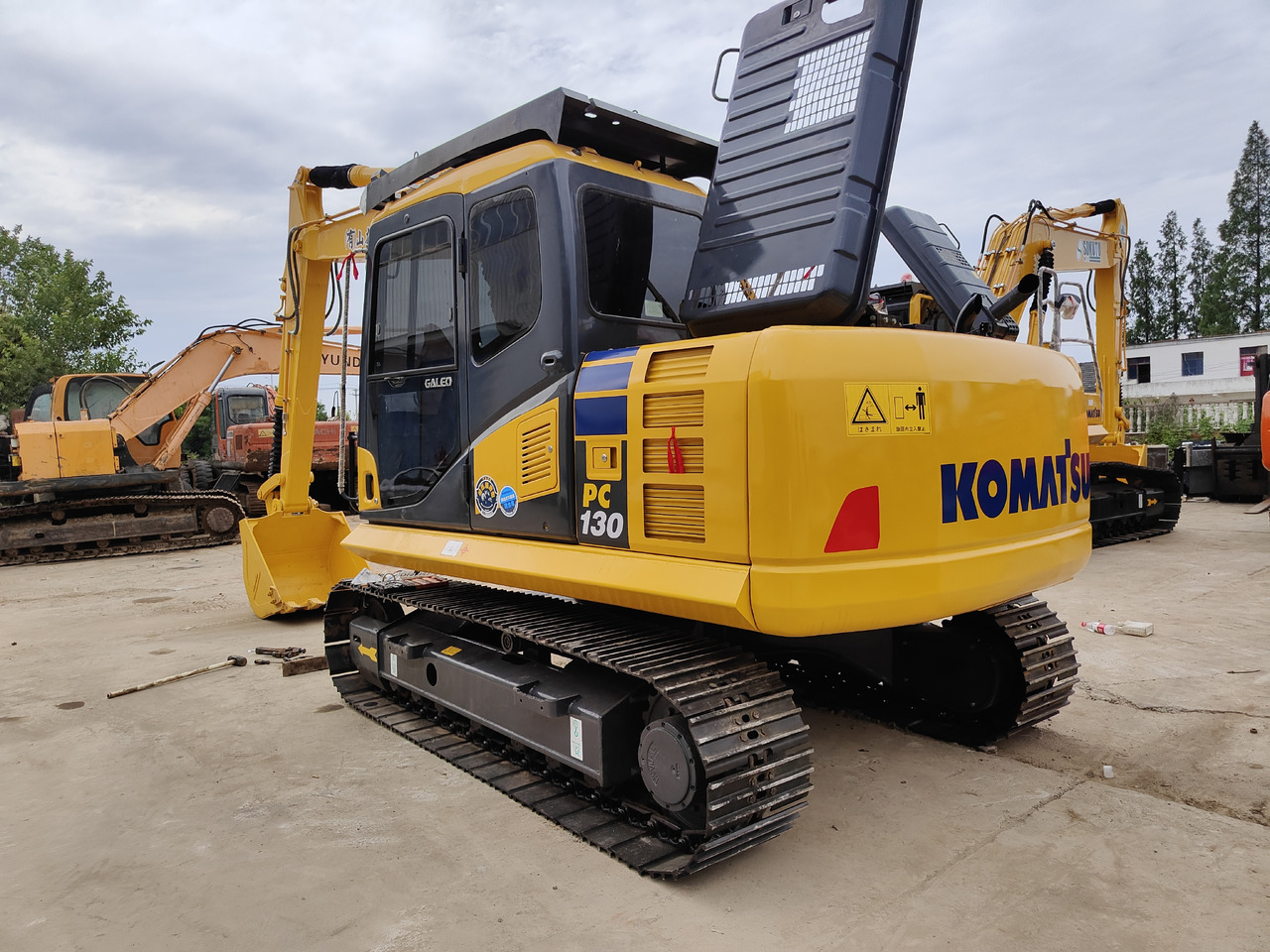 KOMATSU PC130-7 - Crawler excavator: picture 3 KOMATSU PC130-7 - Crawler excavator: picture 3