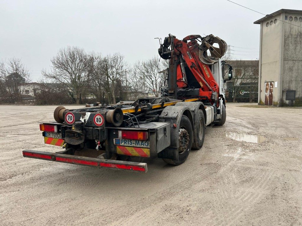 IVECO STRALIS 260S42 SCARRABILE USATO CON GRU - Hook lift truck: picture 5 IVECO STRALIS 260S42 SCARRABILE USATO CON GRU - Hook lift truck: picture 5