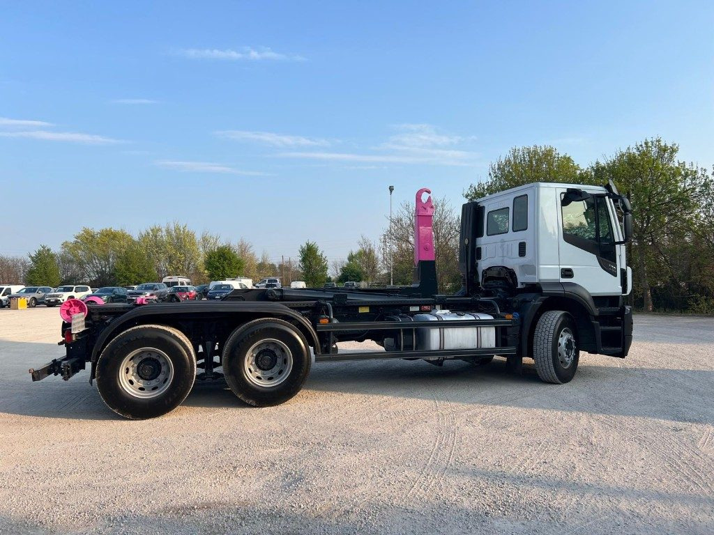 Hook lift truck IVECO STRALIS 460 X-WAY USATO SCARRABILE 6X4: picture 7