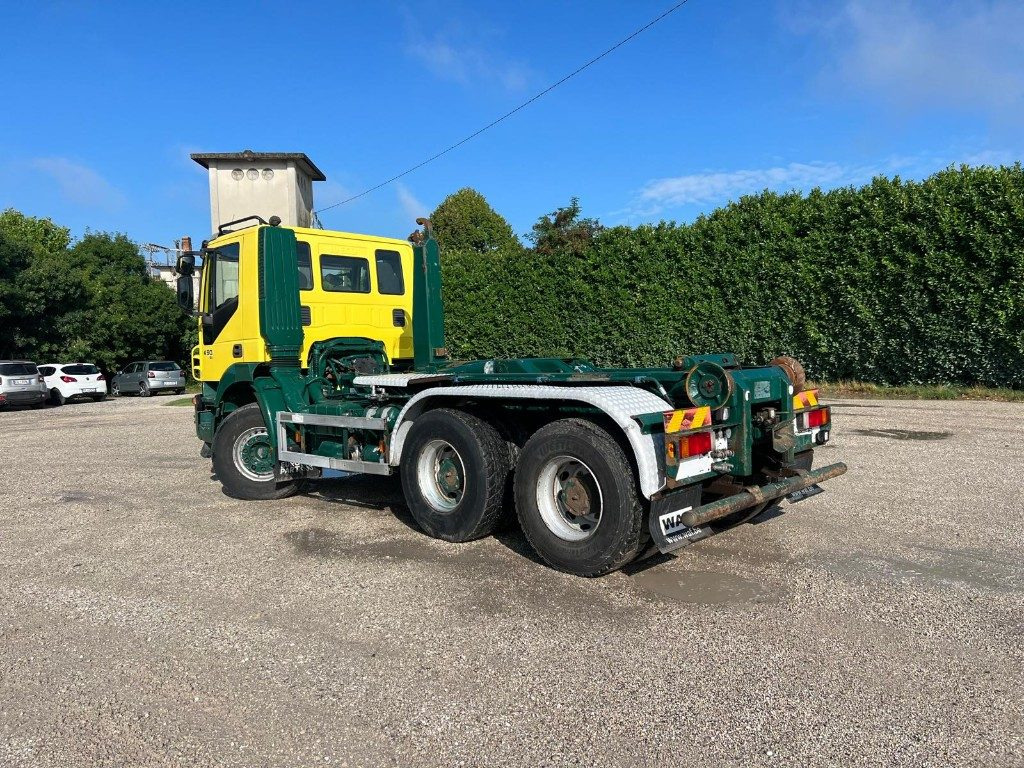 IVECO TRAKKER 450 SCARRABILE - Hook lift truck: picture 5 IVECO TRAKKER 450 SCARRABILE - Hook lift truck: picture 5