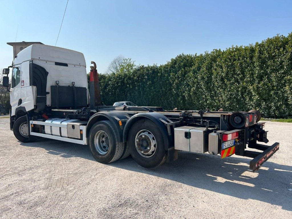 RENAULT SCARRABILE 6X2 - Hook lift truck: picture 4 RENAULT SCARRABILE 6X2 - Hook lift truck: picture 4