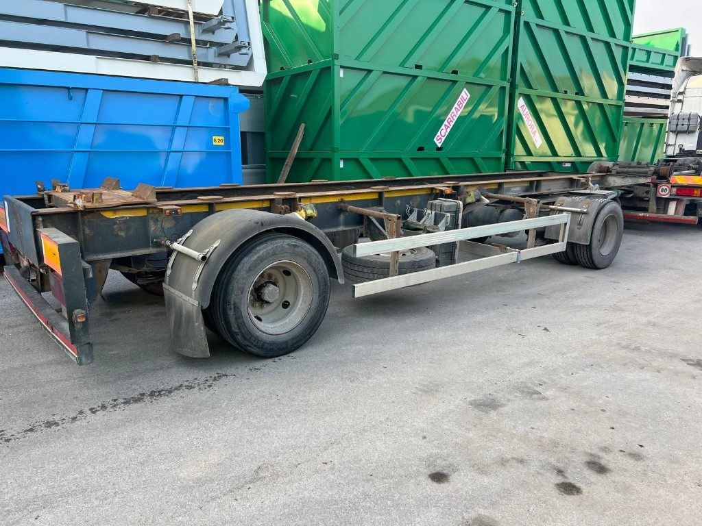 RIMORCHIO USATO ROAGNA SCARRABILE - Roll-off/ Skip trailer: picture 4 RIMORCHIO USATO ROAGNA SCARRABILE - Roll-off/ Skip trailer: picture 4