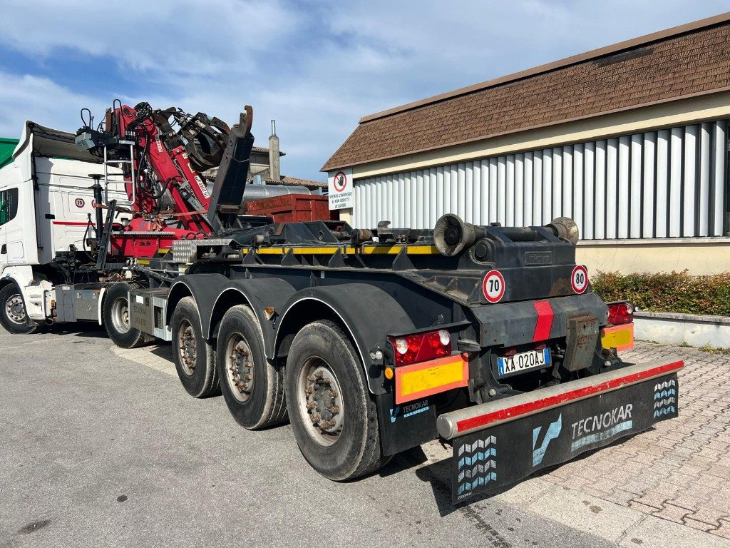 TECNOKAR SEMIRIMORCHIO TECNOKAR SCARRABILE CON GRU - Container transporter/ Swap body semi-trailer: picture 1 TECNOKAR SEMIRIMORCHIO TECNOKAR SCARRABILE CON GRU - Container transporter/ Swap body semi-trailer: picture 1