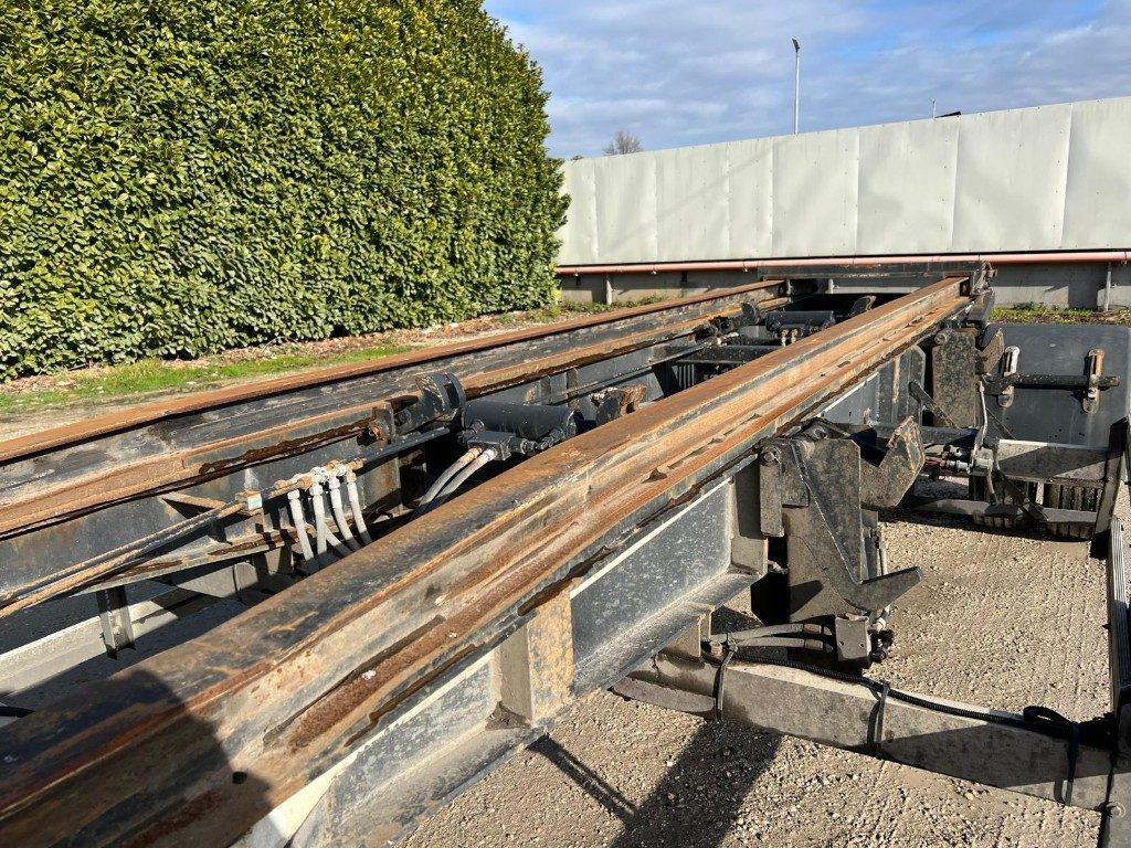 ZORZI RIMORCHIO SCARRABILE ZORZI 20R070 PNEUMATICO - Roll-off/ Skip trailer: picture 3 ZORZI RIMORCHIO SCARRABILE ZORZI 20R070 PNEUMATICO - Roll-off/ Skip trailer: picture 3