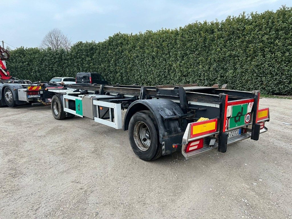 ZORZI RIMORCHIO SCARRABILE ZORZI 20R070 PNEUMATICO - Roll-off/ Skip trailer: picture 1 ZORZI RIMORCHIO SCARRABILE ZORZI 20R070 PNEUMATICO - Roll-off/ Skip trailer: picture 1