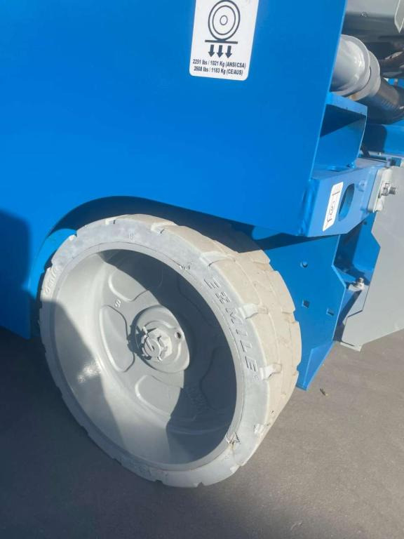 Scissor lift Genie GS-3246: picture 9
