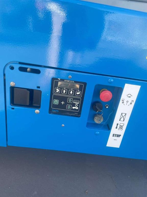 Scissor lift Genie GS-3246: picture 8