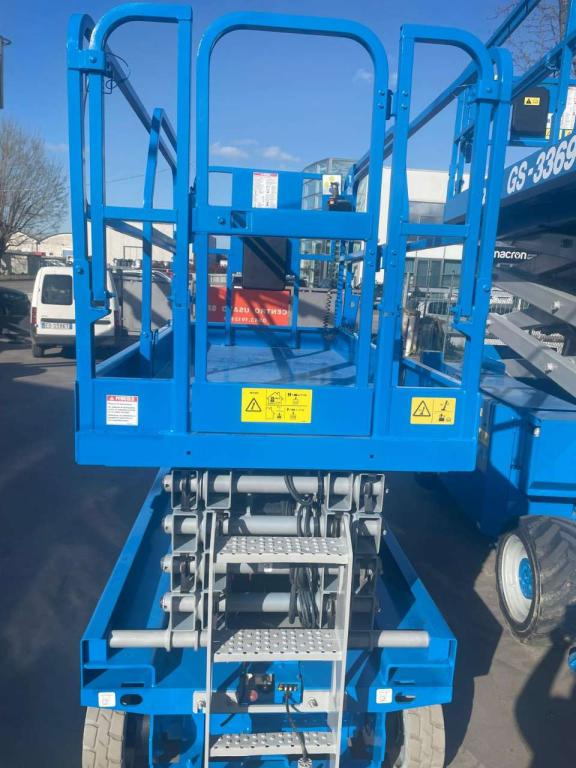 Scissor lift Genie GS-3246: picture 10