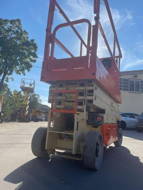 JLG 2032ES - Scissor lift: picture 4 JLG 2032ES - Scissor lift: picture 4