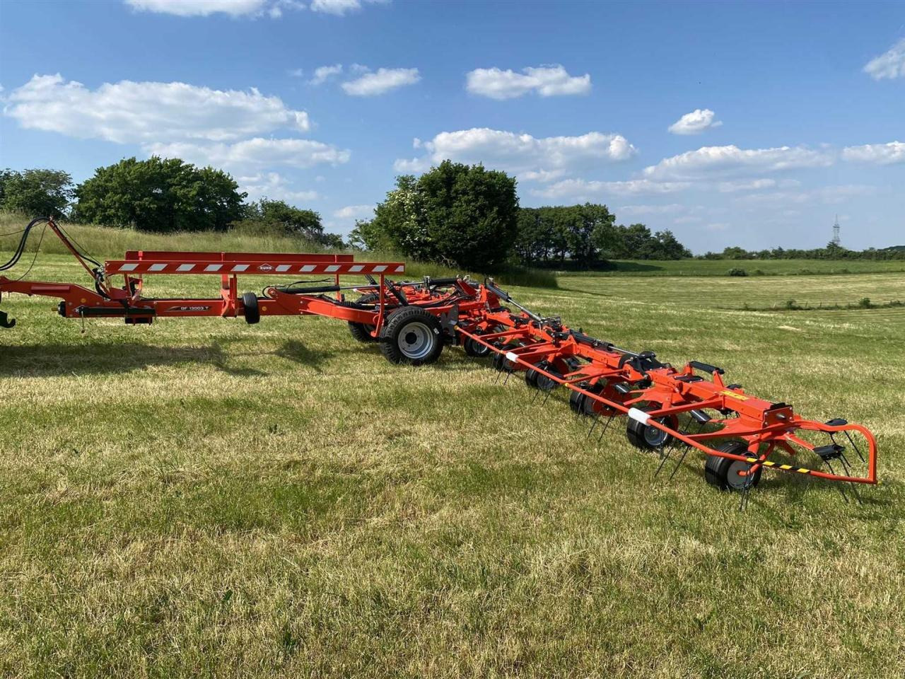 New Tedder/ Rake Kuhn GF13003T: picture 6 New Tedder/ Rake Kuhn GF13003T: picture 6