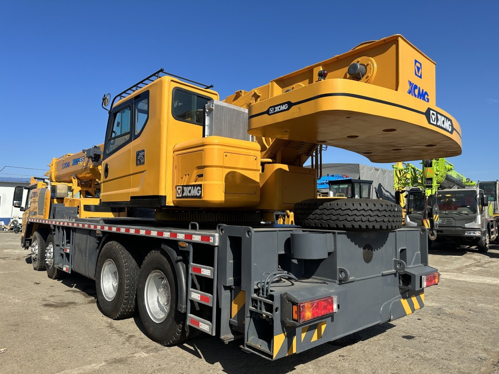 XCMG XCT55 XCT50 QY50KC QY50KA QY50K-II 25 ton 35 ton 40 ton 55 ton 50 ton 60 ton truck crane - Mobile crane: picture 4 XCMG XCT55 XCT50 QY50KC QY50KA QY50K-II 25 ton 35 ton 40 ton 55 ton 50 ton 60 ton truck crane - Mobile crane: picture 4