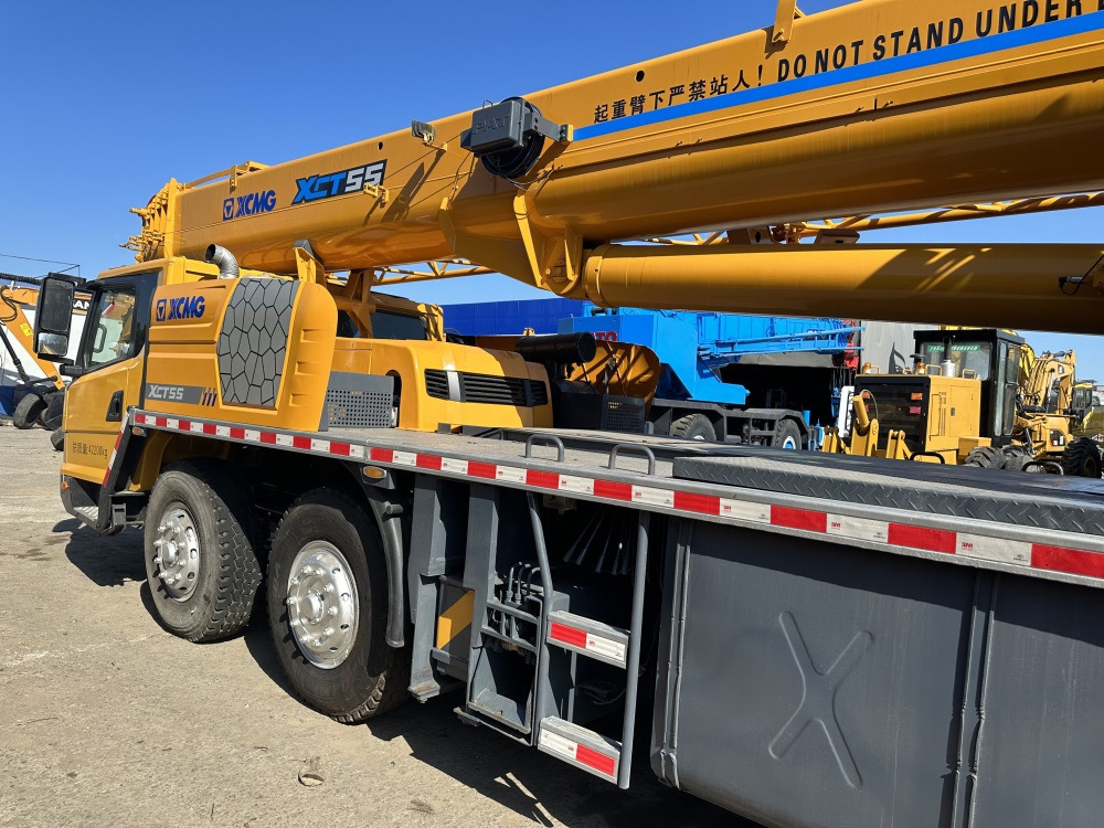 XCMG XCT55 XCT50 QY50KC QY50KA QY50K-II 25 ton 35 ton 40 ton 55 ton 50 ton 60 ton truck crane - Mobile crane: picture 5 XCMG XCT55 XCT50 QY50KC QY50KA QY50K-II 25 ton 35 ton 40 ton 55 ton 50 ton 60 ton truck crane - Mobile crane: picture 5