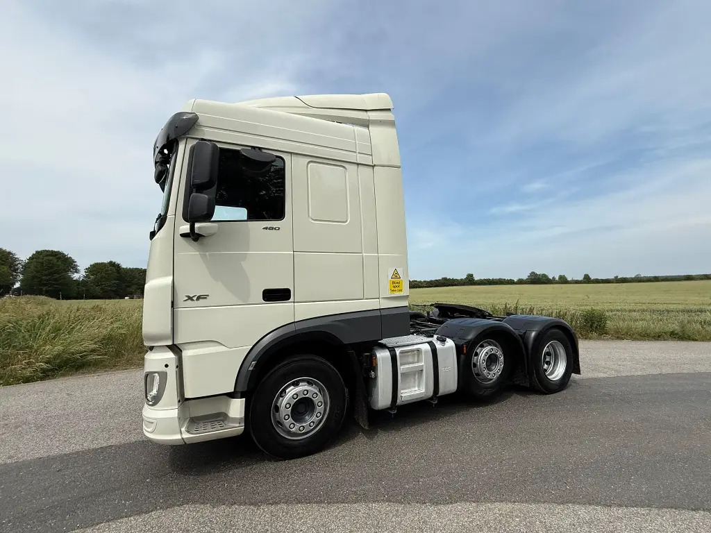 DAF XF 105 - Tractor unit: picture 5 DAF XF 105 - Tractor unit: picture 5