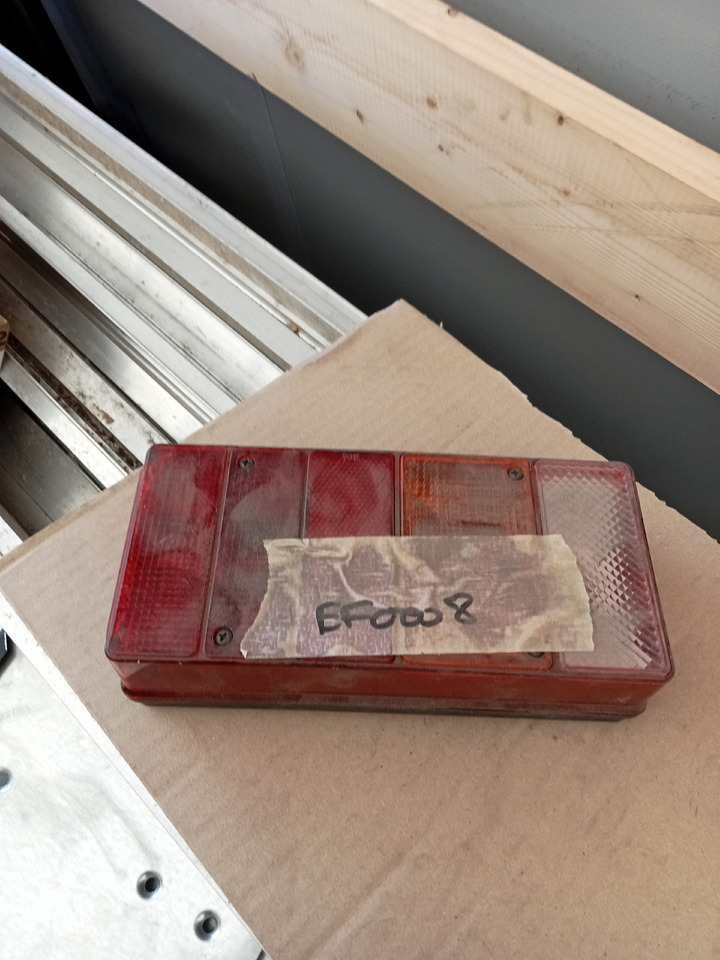 Trouillet FEU ARRIERE GAUCHE + DROIT - Tail light: picture 2 Trouillet FEU ARRIERE GAUCHE + DROIT - Tail light: picture 2