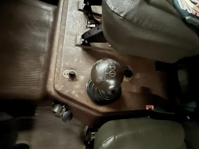 Mercedes-Benz 1017 A/4X4 - Box truck: picture 2 Mercedes-Benz 1017 A/4X4 - Box truck: picture 2