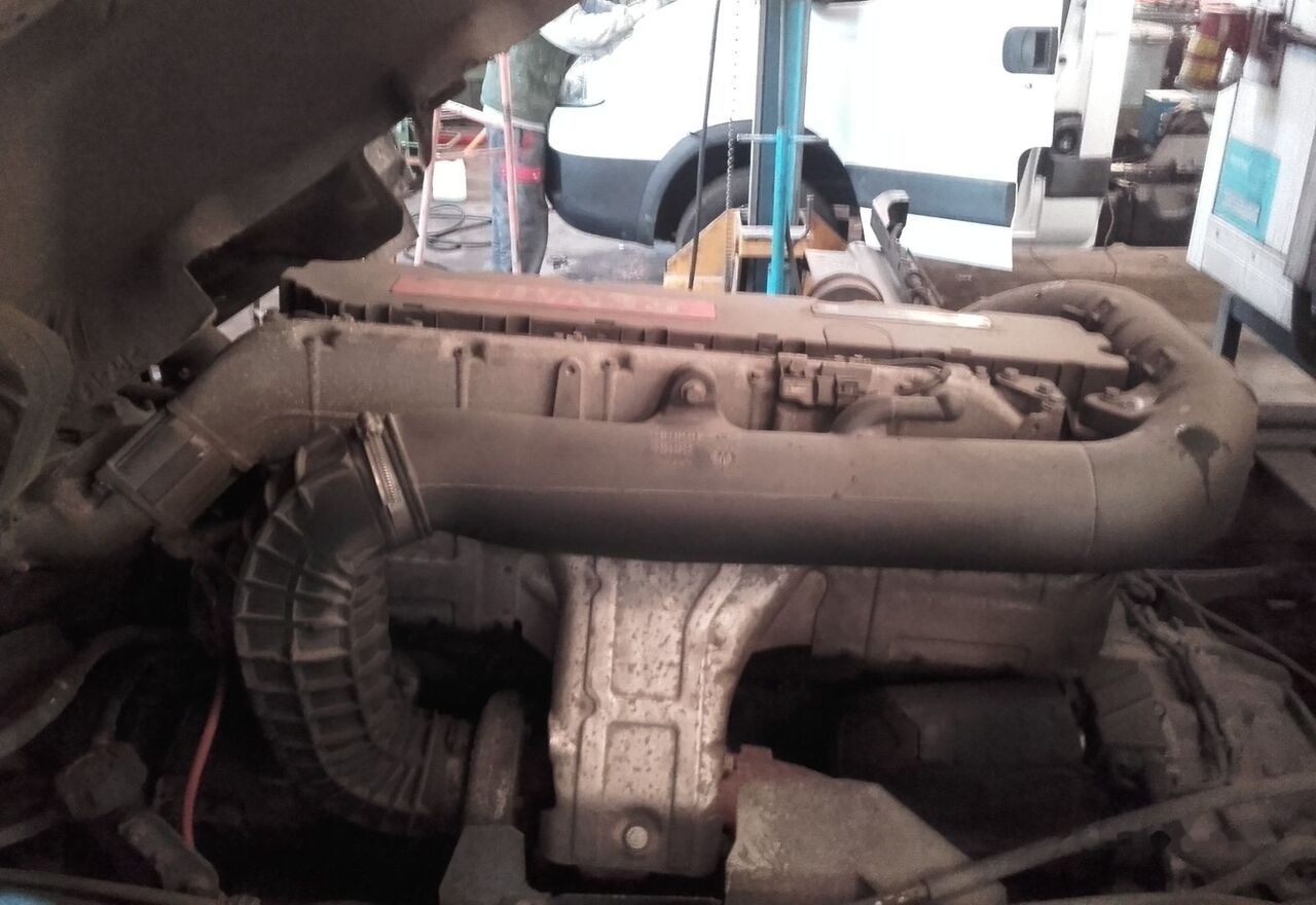 Renault DXI 7 320 E3 Renault Premium - Engine for Truck: picture 2 Renault DXI 7 320 E3 Renault Premium - Engine for Truck: picture 2