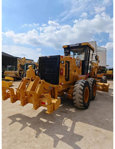 Caterpillar 140K - Grader: picture 3 Caterpillar 140K - Grader: picture 3