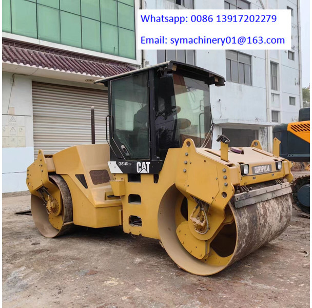 Caterpillar CB534D - Roller: picture 1 Caterpillar CB534D - Roller: picture 1