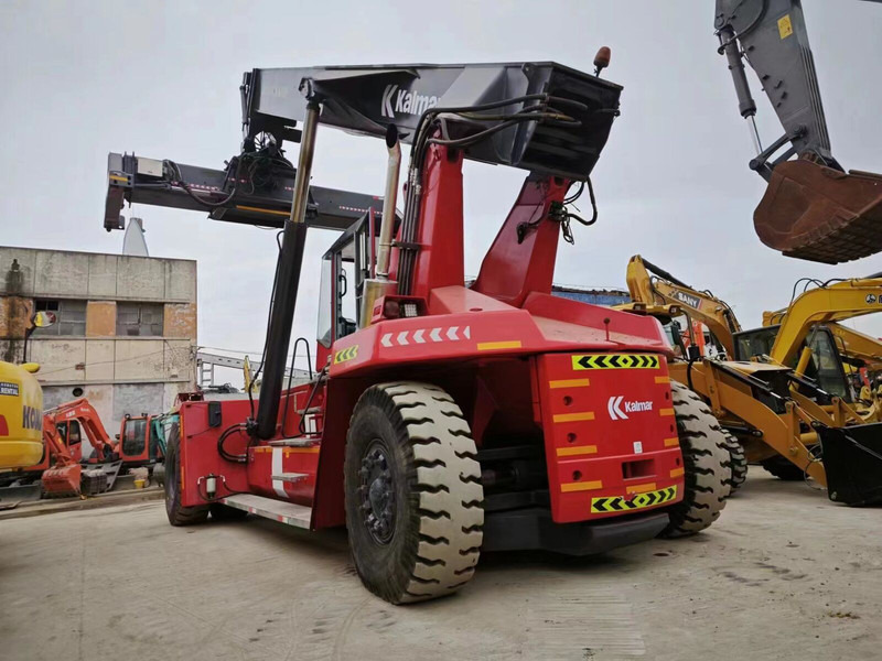 Kalmar DRF450 - Reach stacker: picture 3 Kalmar DRF450 - Reach stacker: picture 3
