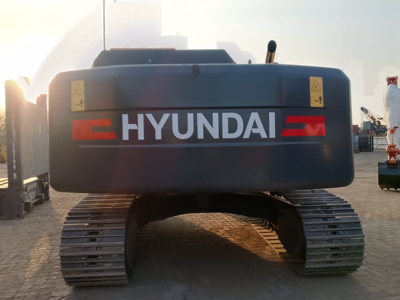 New Hyundai R215L tracked excavator - Crawler excavator: picture 5 New Hyundai R215L tracked excavator - Crawler excavator: picture 5
