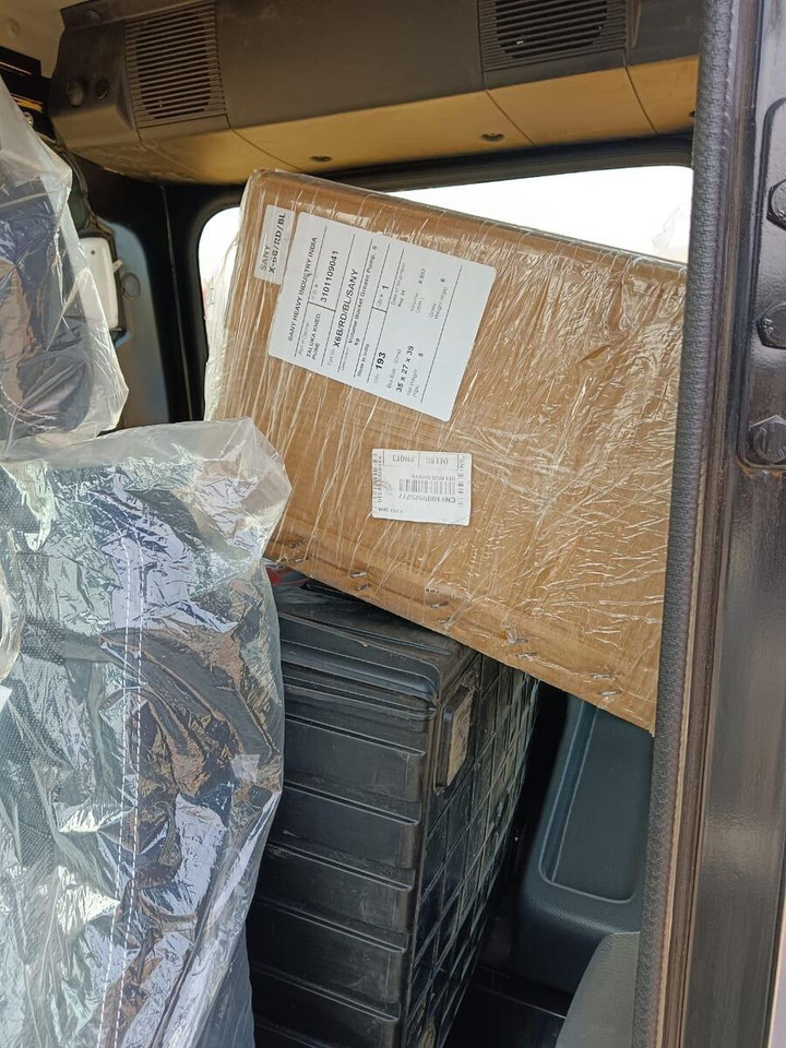 New Sany SY 350 tracked excavator on lease New Sany SY 350 tracked excavator: picture 9