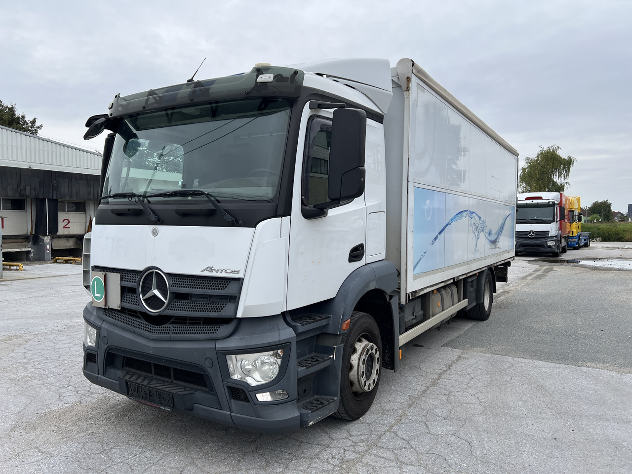 MERCEDES-BENZ ANTOS 18.30 L automatische Seitenladung | LBW | Klima | Tempomat - Beverage truck: picture 1 MERCEDES-BENZ ANTOS 18.30 L automatische Seitenladung | LBW | Klima | Tempomat - Beverage truck: picture 1