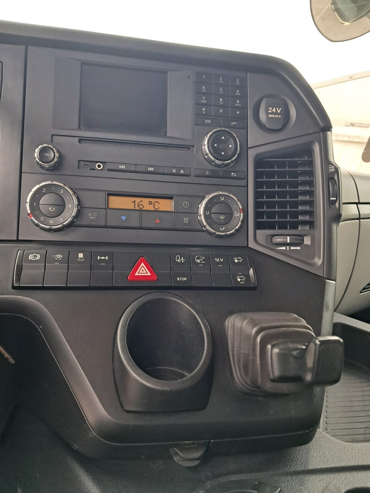 MERCEDES-BENZ Antos 1833 Kühlkoffer LBW | Standheizung | Euro 6 on lease MERCEDES-BENZ Antos 1833 Kühlkoffer LBW | Standheizung | Euro 6: picture 23