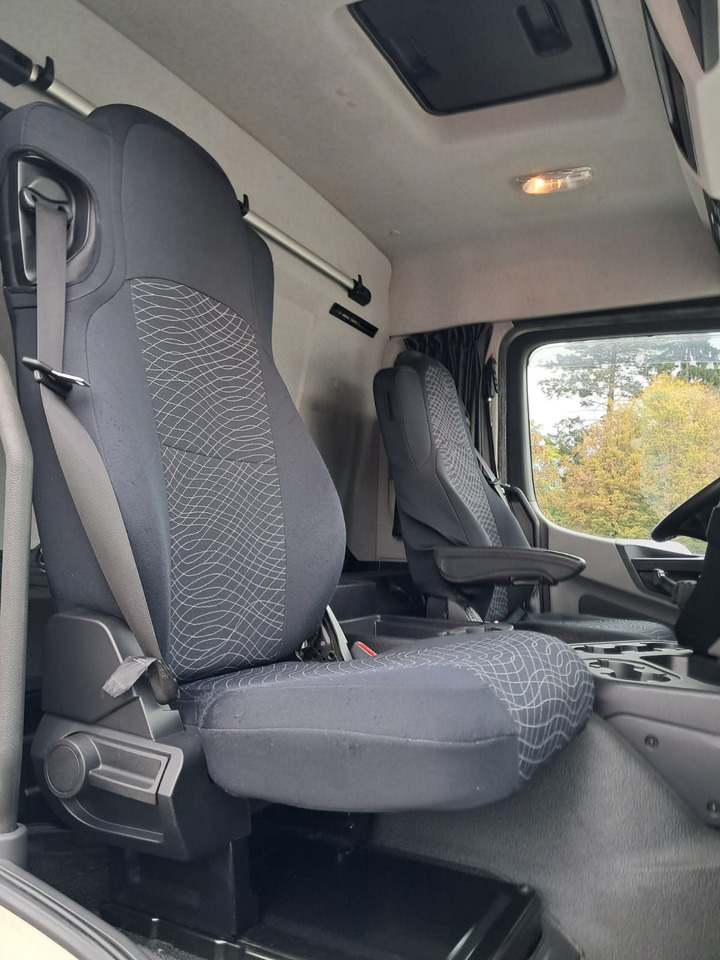 MERCEDES-BENZ Antos 1833 Kühlkoffer LBW | Standheizung | Euro 6 on lease MERCEDES-BENZ Antos 1833 Kühlkoffer LBW | Standheizung | Euro 6: picture 30