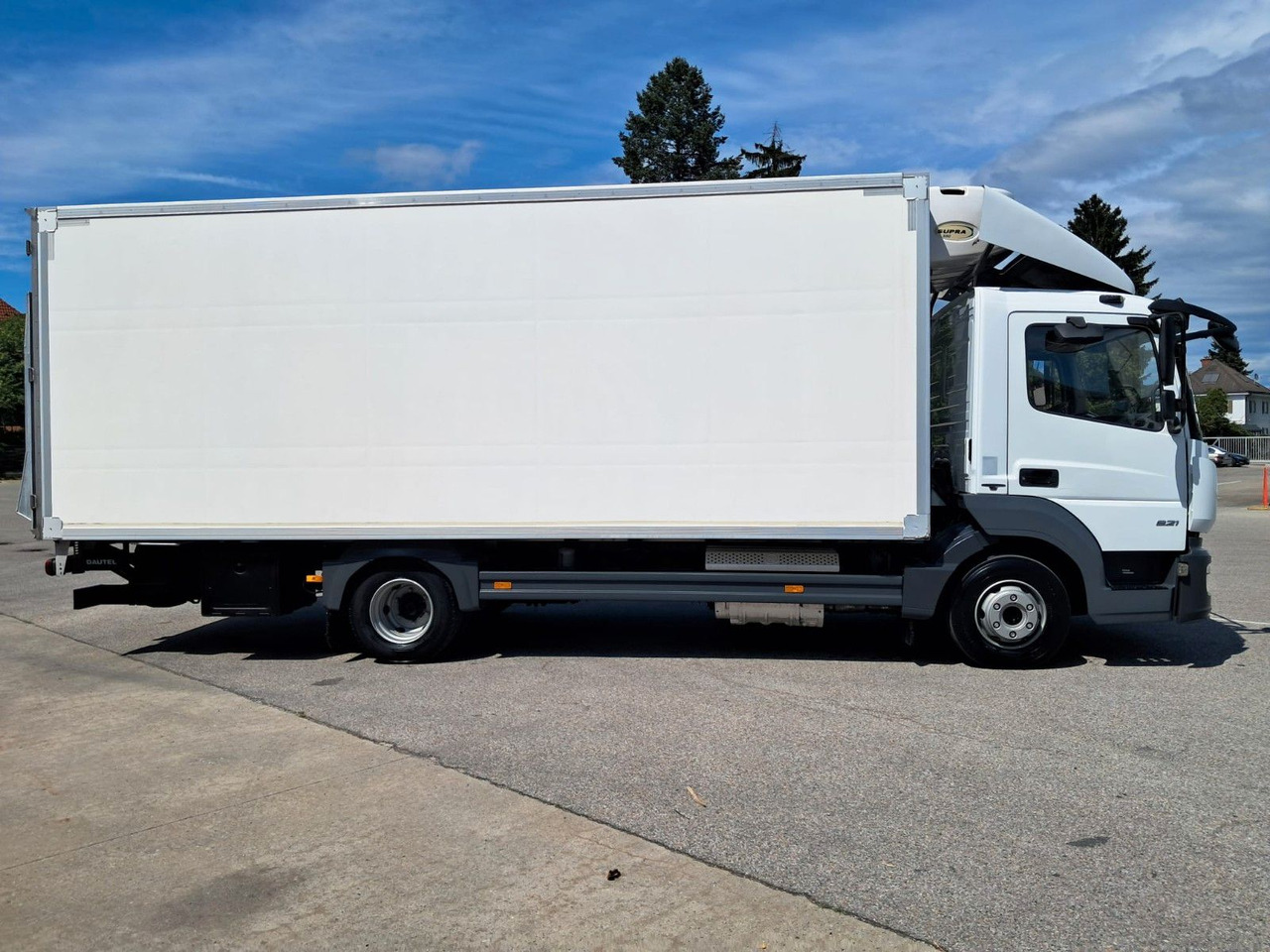 Mercedes-Benz Atego 8.21 Kühlkoffer LBW | Klima | Tempo | Dif - Refrigerator truck: picture 3 Mercedes-Benz Atego 8.21 Kühlkoffer LBW | Klima | Tempo | Dif - Refrigerator truck: picture 3