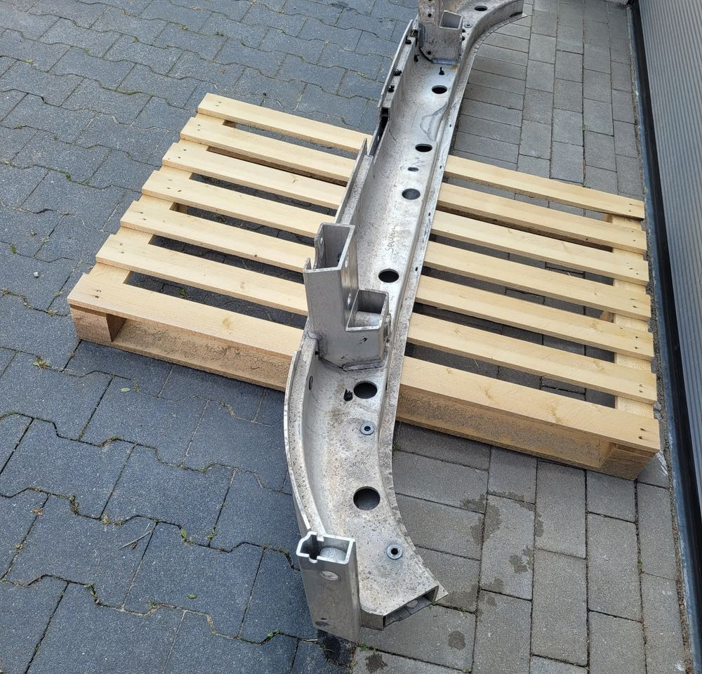 BELKA ZDERZAK RENAULT RANGE T GAMA 82679327 CHWALIM116 - Bumper for Truck: picture 2 BELKA ZDERZAK RENAULT RANGE T GAMA 82679327 CHWALIM116 - Bumper for Truck: picture 2