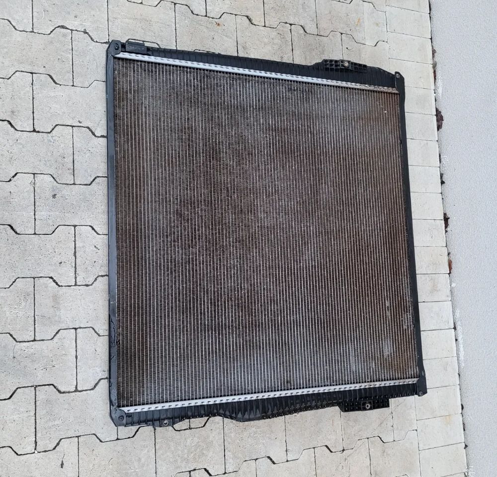 CHŁODNICA WODY SCANIA R 1855518 ORYGINAŁ SZCZELNE - Radiator for Truck: picture 2 CHŁODNICA WODY SCANIA R 1855518 ORYGINAŁ SZCZELNE - Radiator for Truck: picture 2